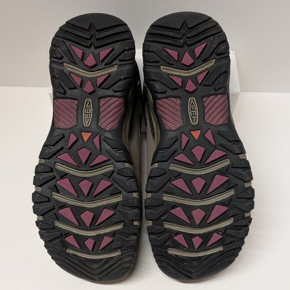 KEEN® Targhee III Low Waterproof Hiking Shoes in Weiss/Boysenberry - Picture 12 of 16